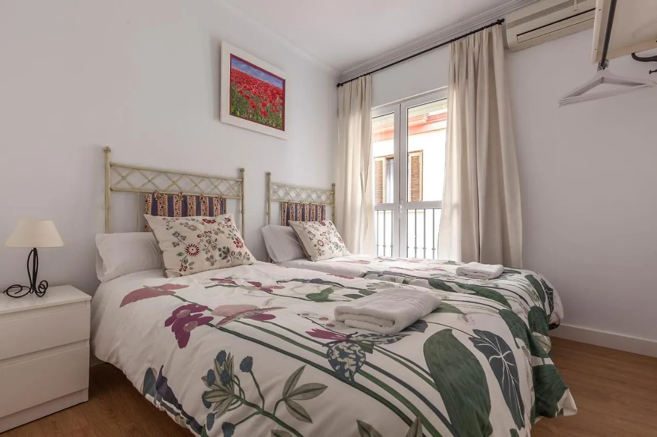 Elegante Con Mucho Encanto En Inmejorable Ubicacion Seville